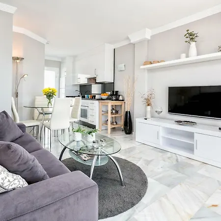 Two Bedroom Casa Danesa * Marbella