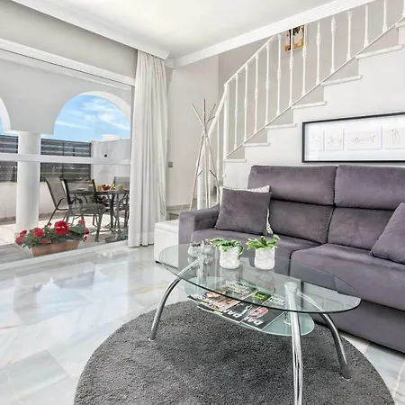 Two Bedroom Casa Danesa Apartment Marbella